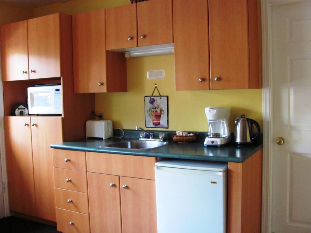 Greenwood Country Inn Пембертон Экстерьер фото